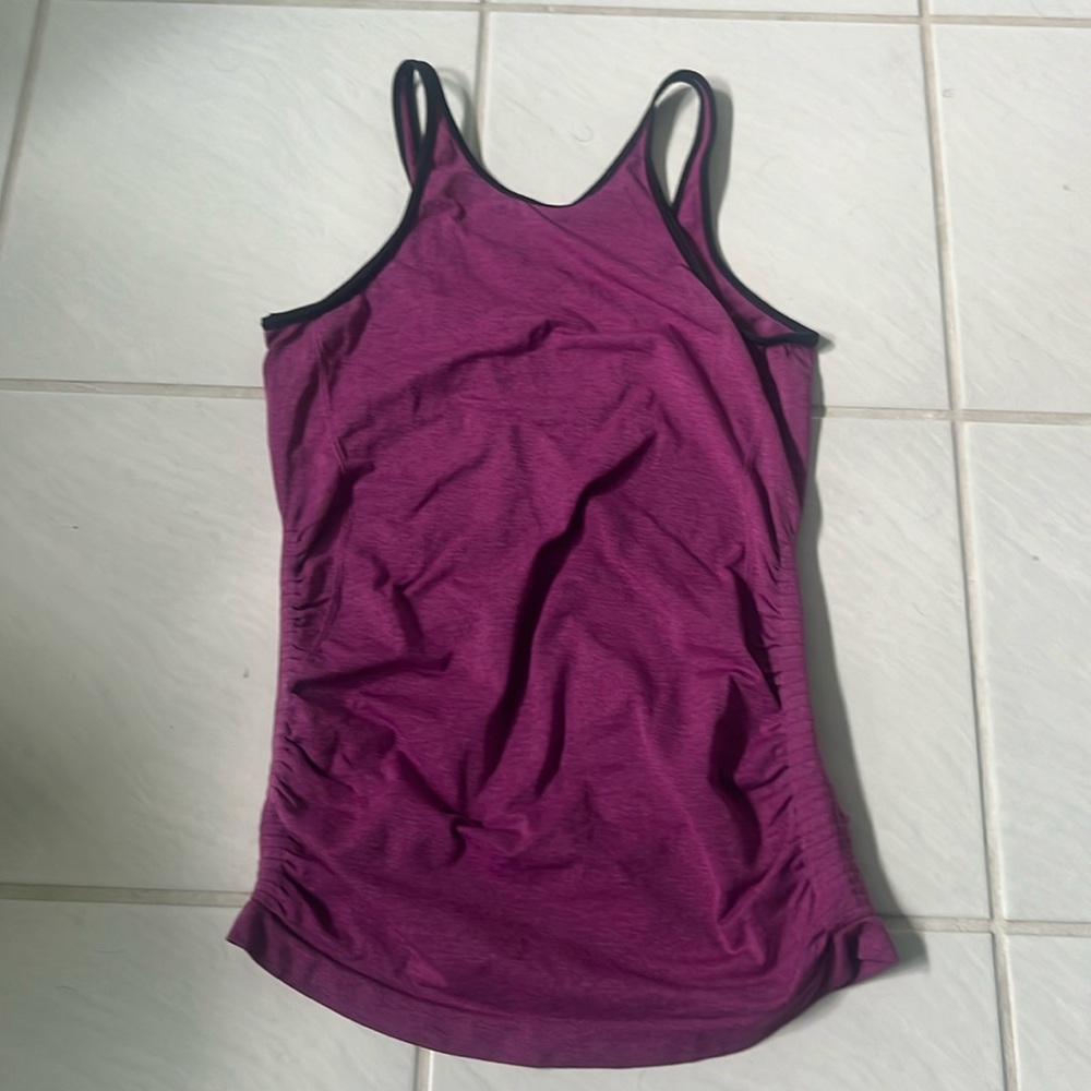 Lululemon In The Flow Tank - Picture 1 of 3